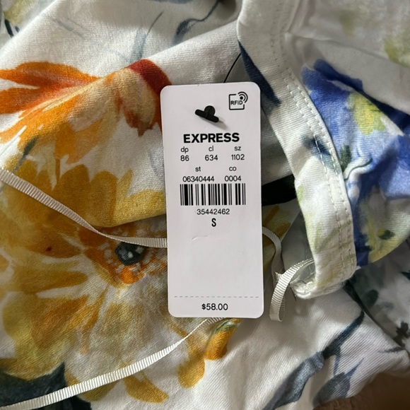 One shoulder cropped floral blouse-NWT- size S - Picture 6 of 7